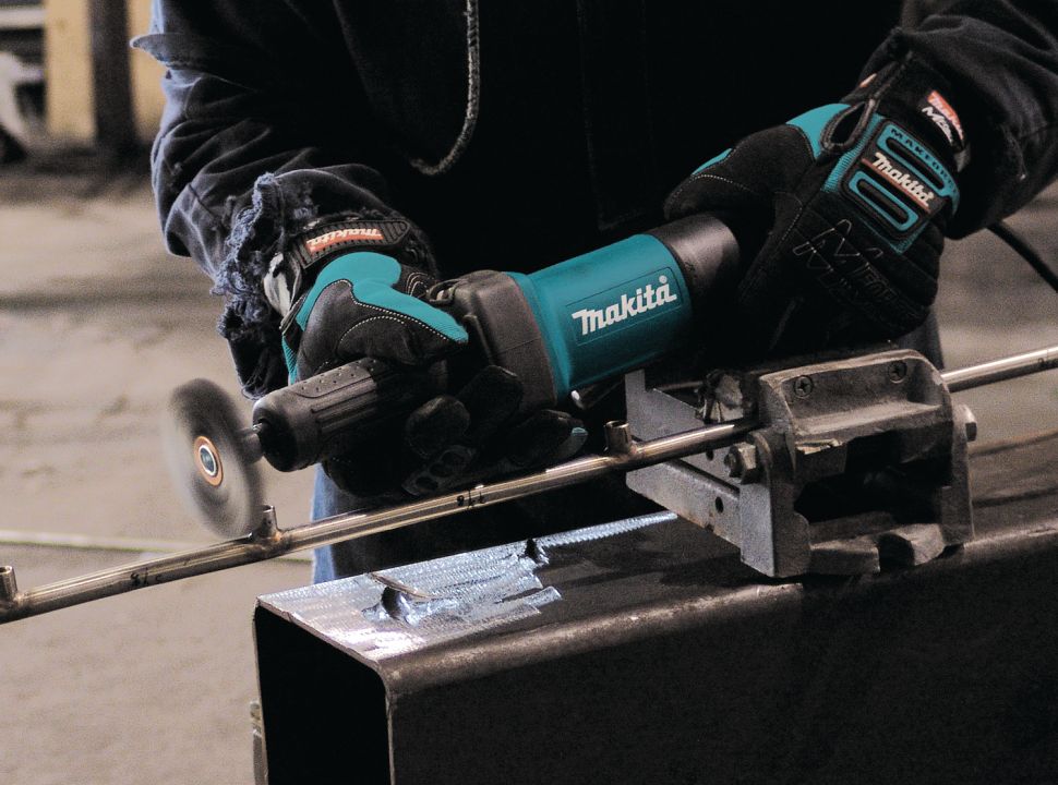 Amoladora Angular Eléctrica Makita GA7030 180mm(7”) 2400W 220v con